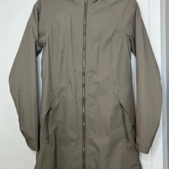 Lululemon Jacket - Picture 1 of 3